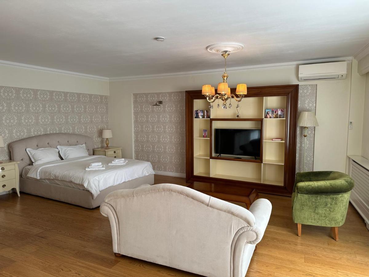 Holidays Central Host Bukares Bagian luar foto